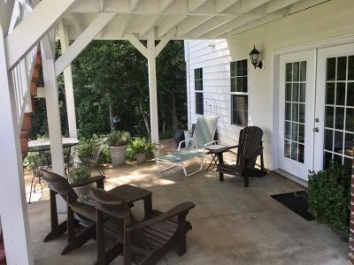 Pilot Mountain View Suite Outdoor Area