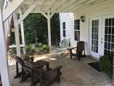 Pilot Mountain View Suite Outdoor Area